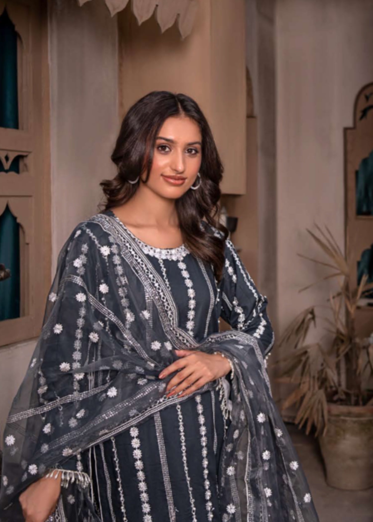 lawn cotton Kurta Set in Iron grey