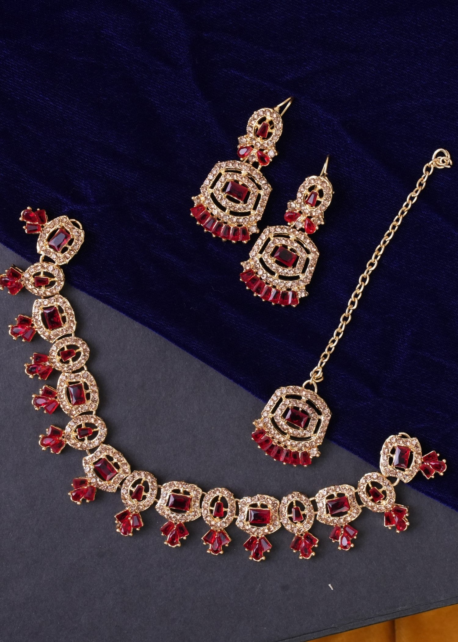 Jewelry Set in Red, maroon, gold Color by - Trendy Women Jewelry Set ARE3241