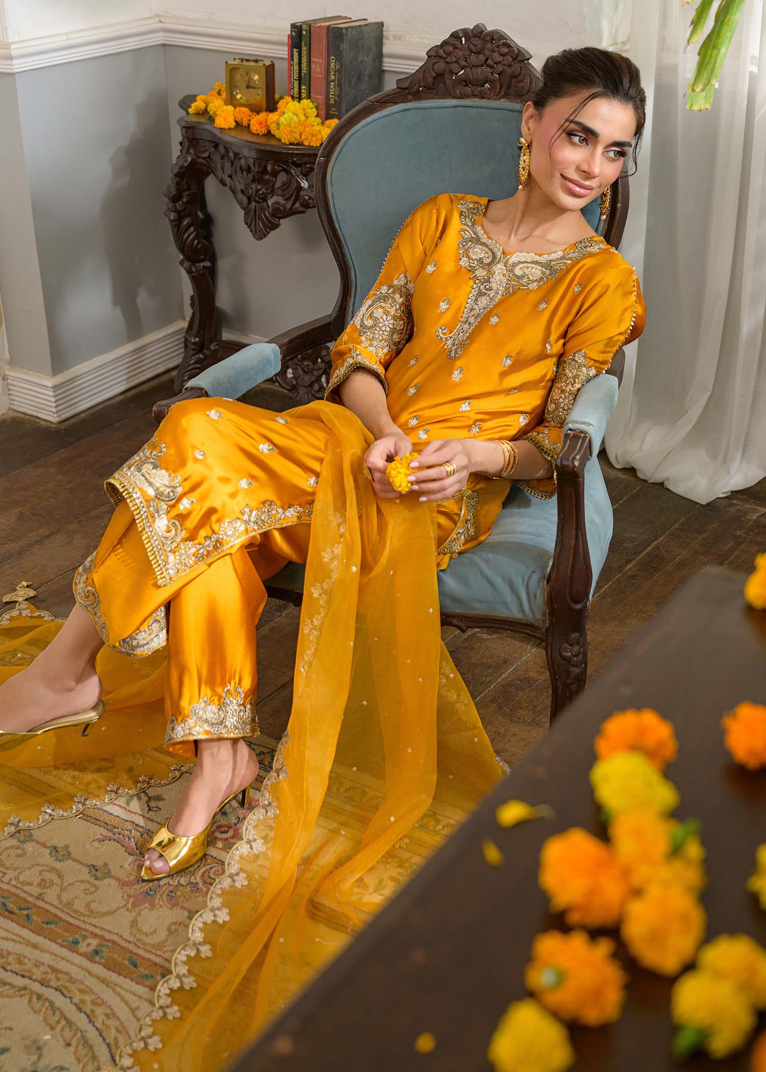 charmuse/shamooz Kurta Set in Mustard