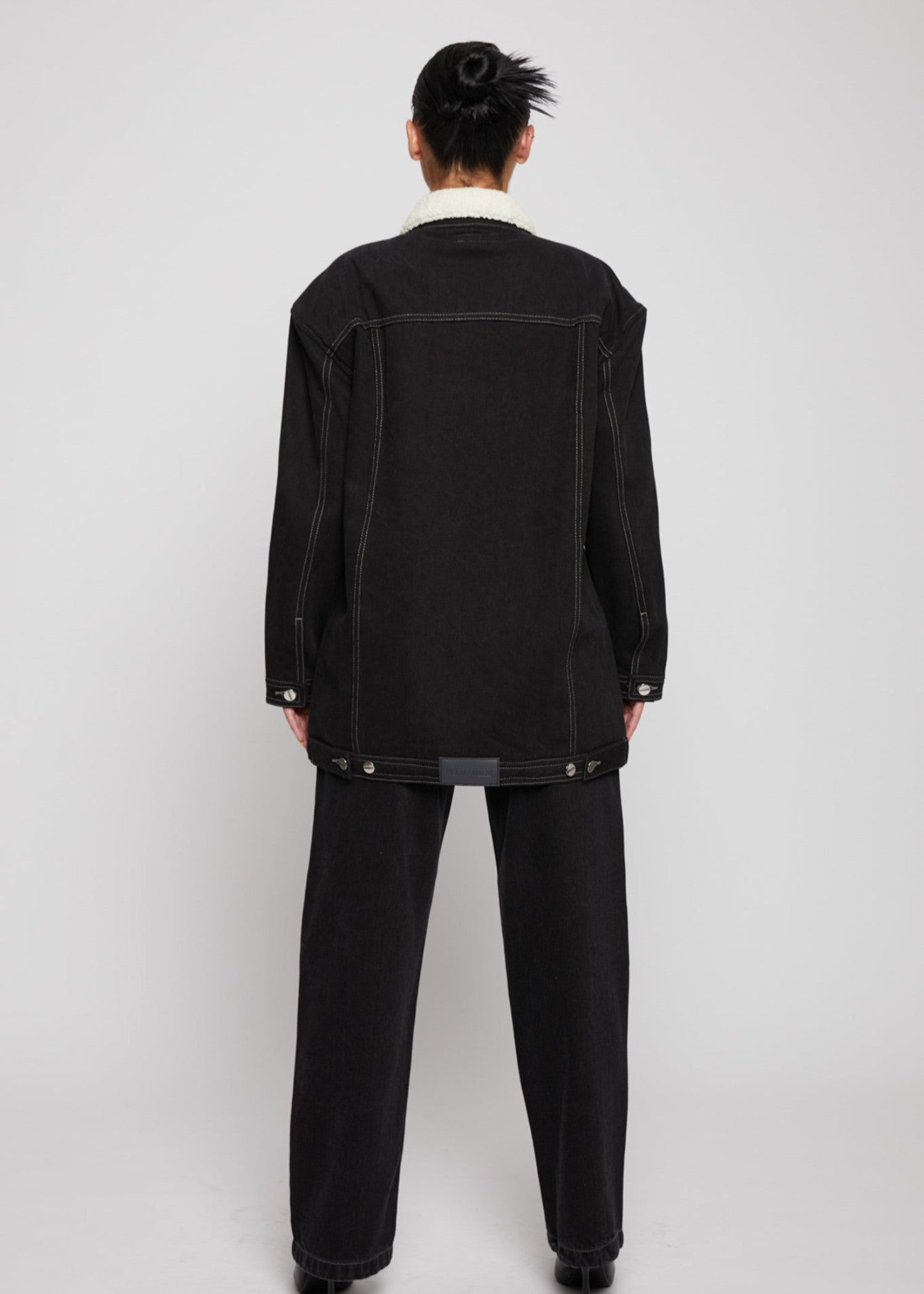 denim Jacket in Jet black