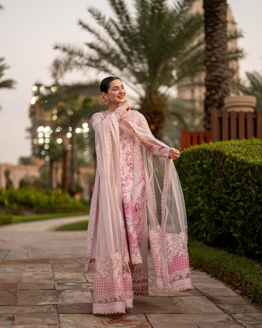 Aya Eid Luxury Lawn – Lamija
