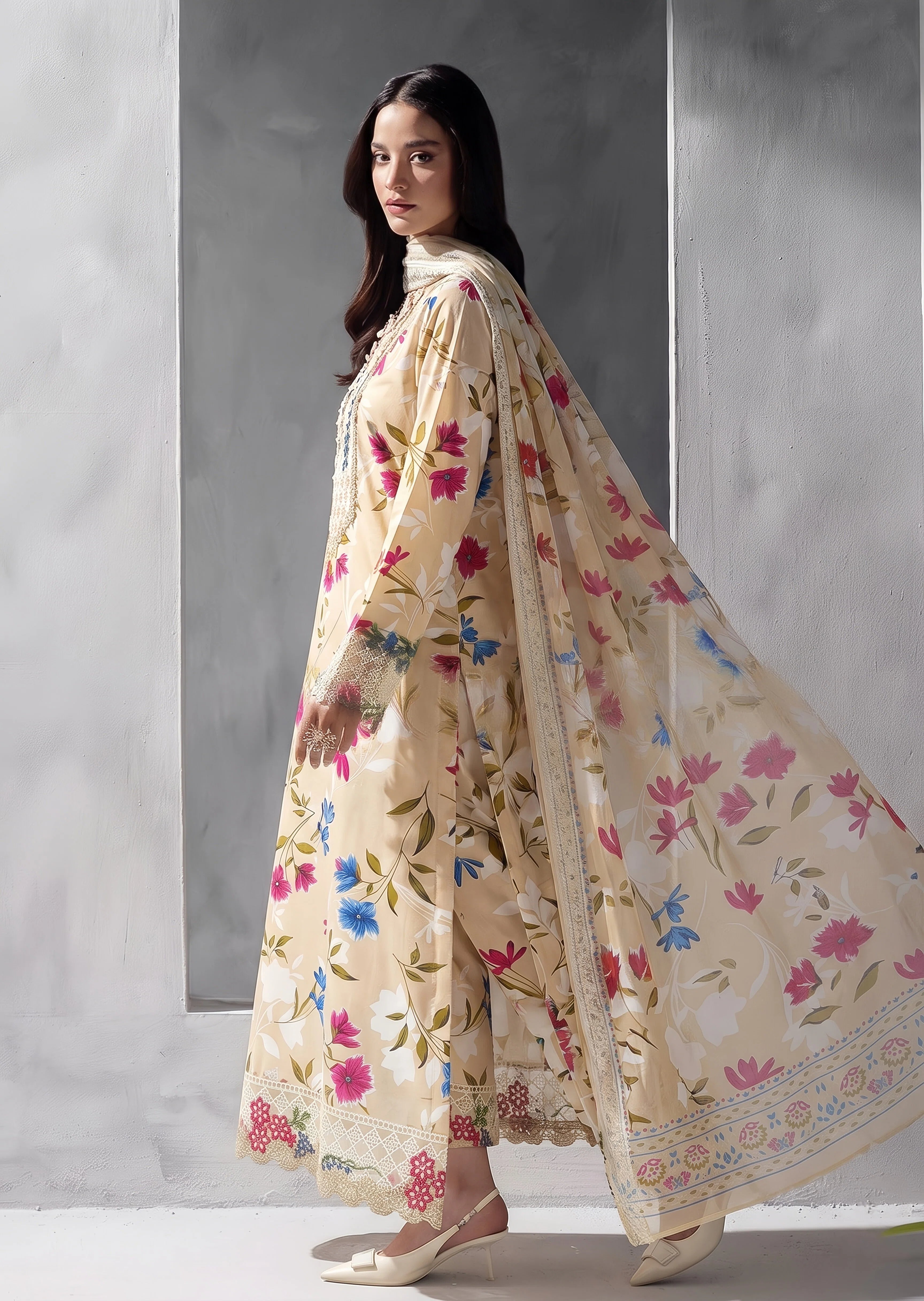 blended grip silk Kurta Set in Multi