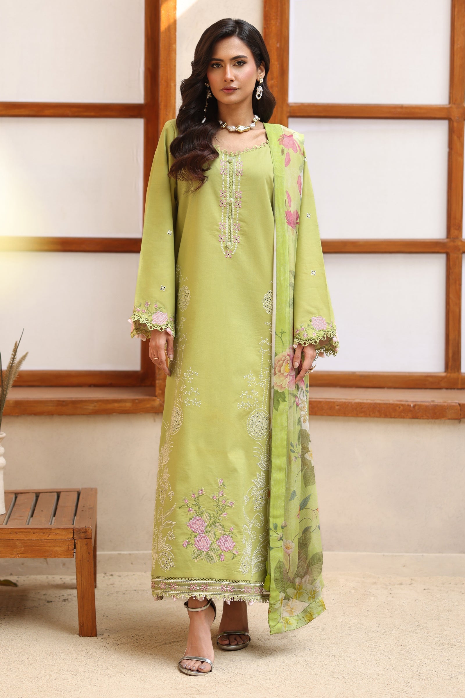 Raaya Rameen Lawn – DAISY