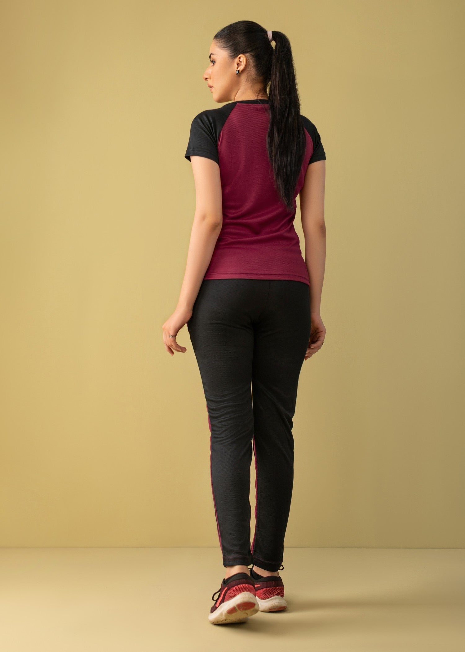 jersey knit Tracksuit in Black, maroon