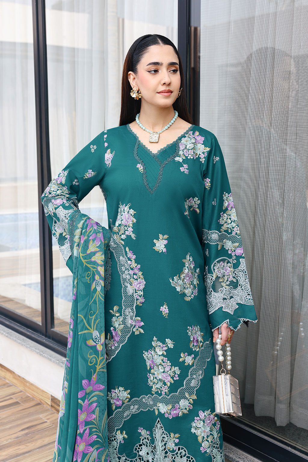Andaaz Luxury Lawn – Z-1410