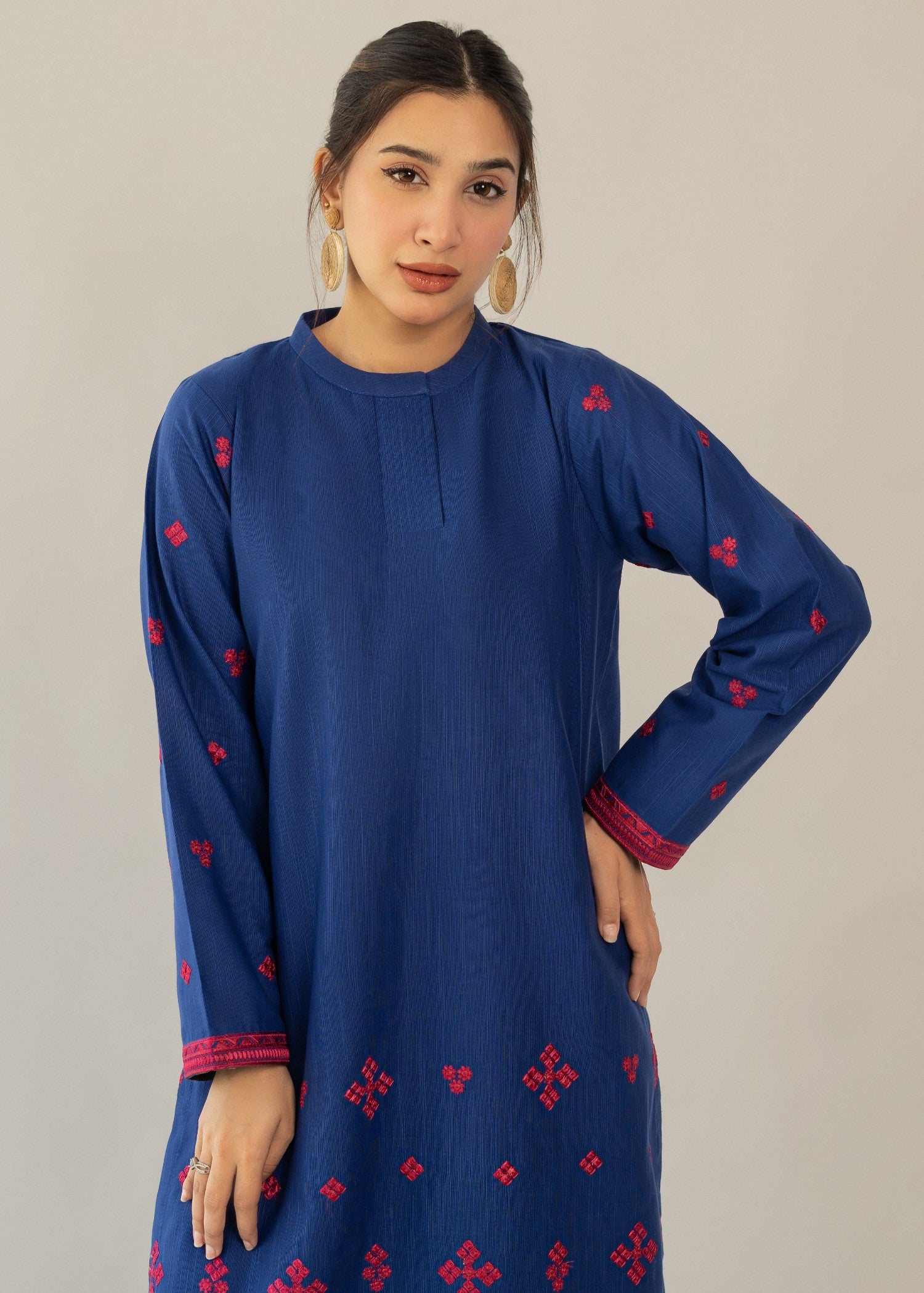 slub khaddar Kurta Set in Blue, charcoal black