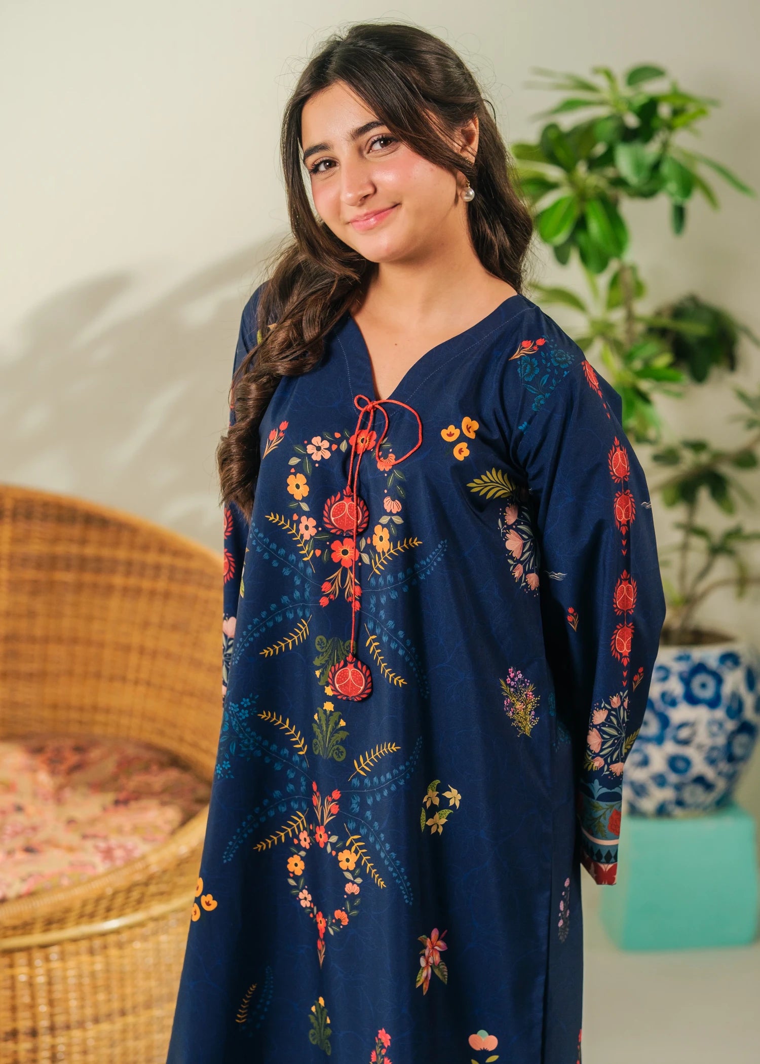 crepe Kaftan in Midnight blue
