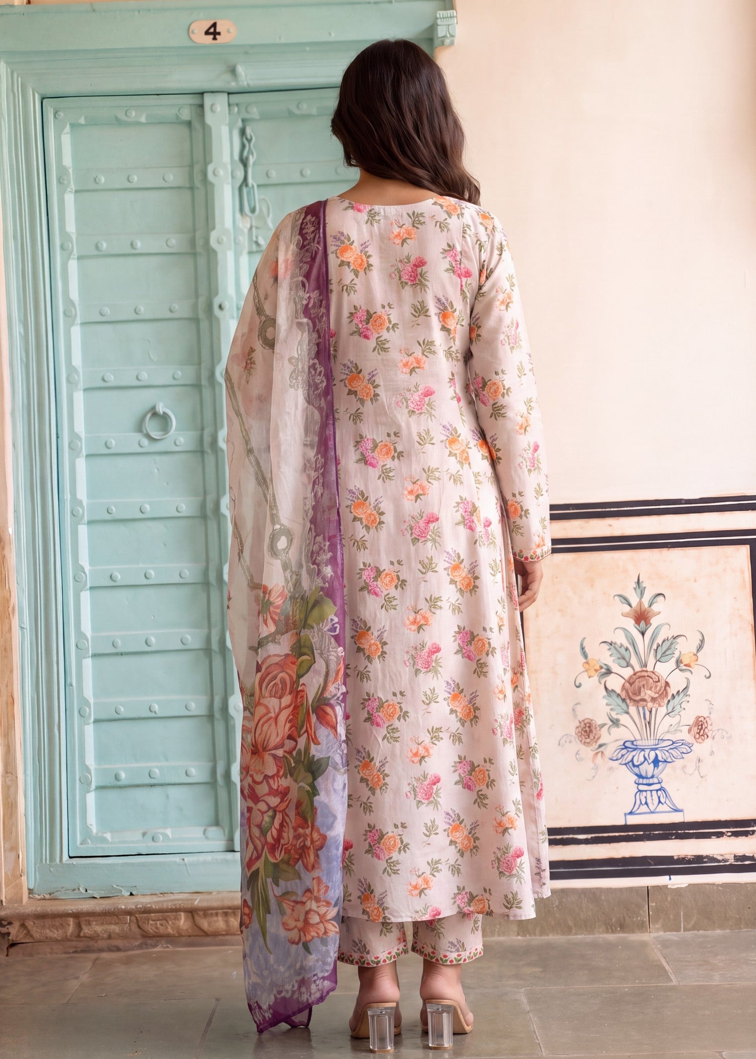 lawn Pishwas in Pastel pink