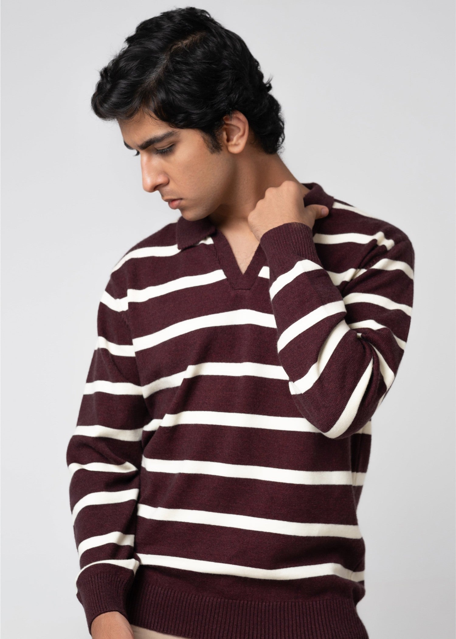 fleece jersey knit Sweater in White, maroon