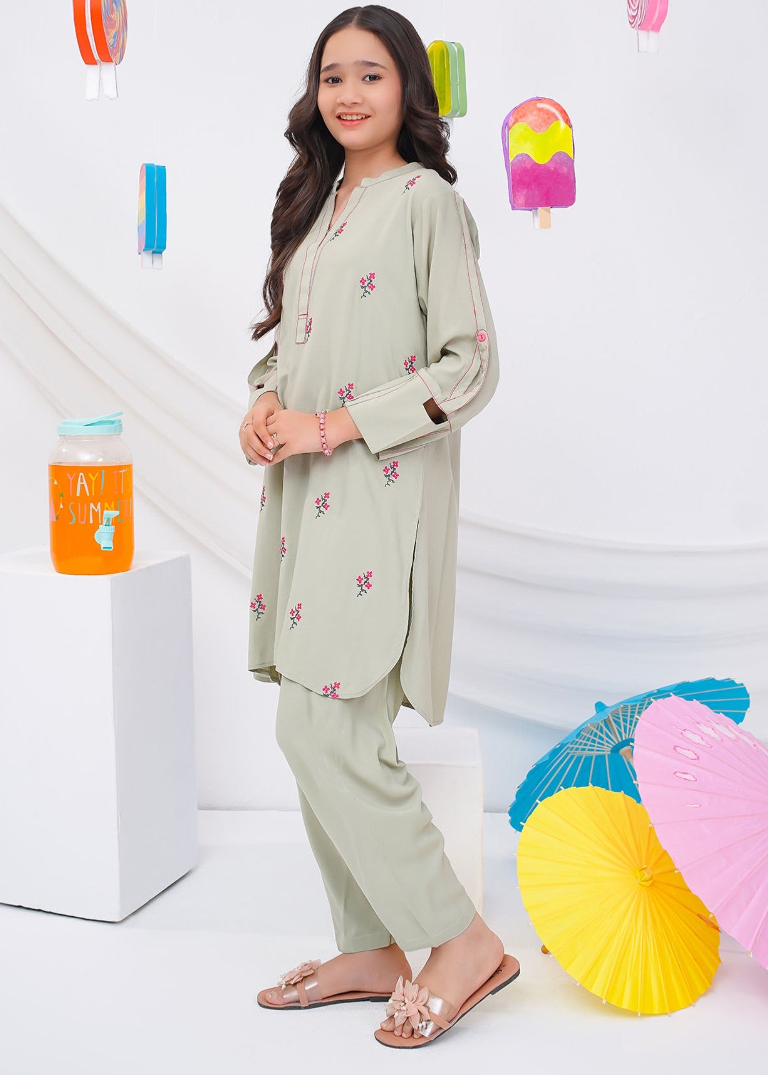 boski Kurta Set in Pistachio green