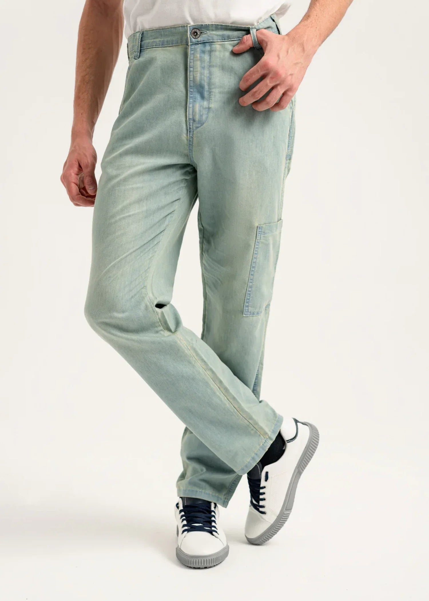 chambray Pants in Light blue