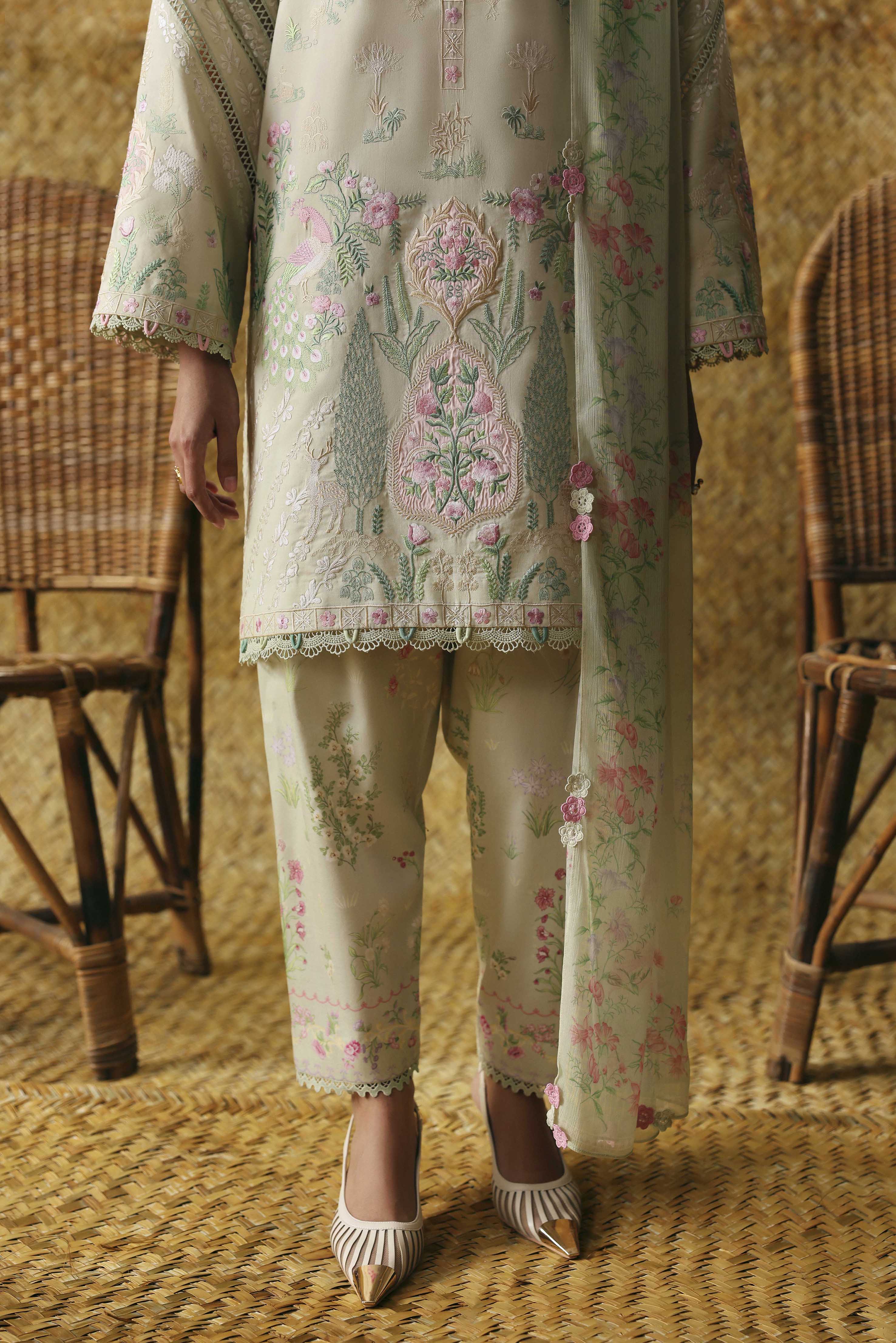 Luxury Lawn – SL-06-26-V2