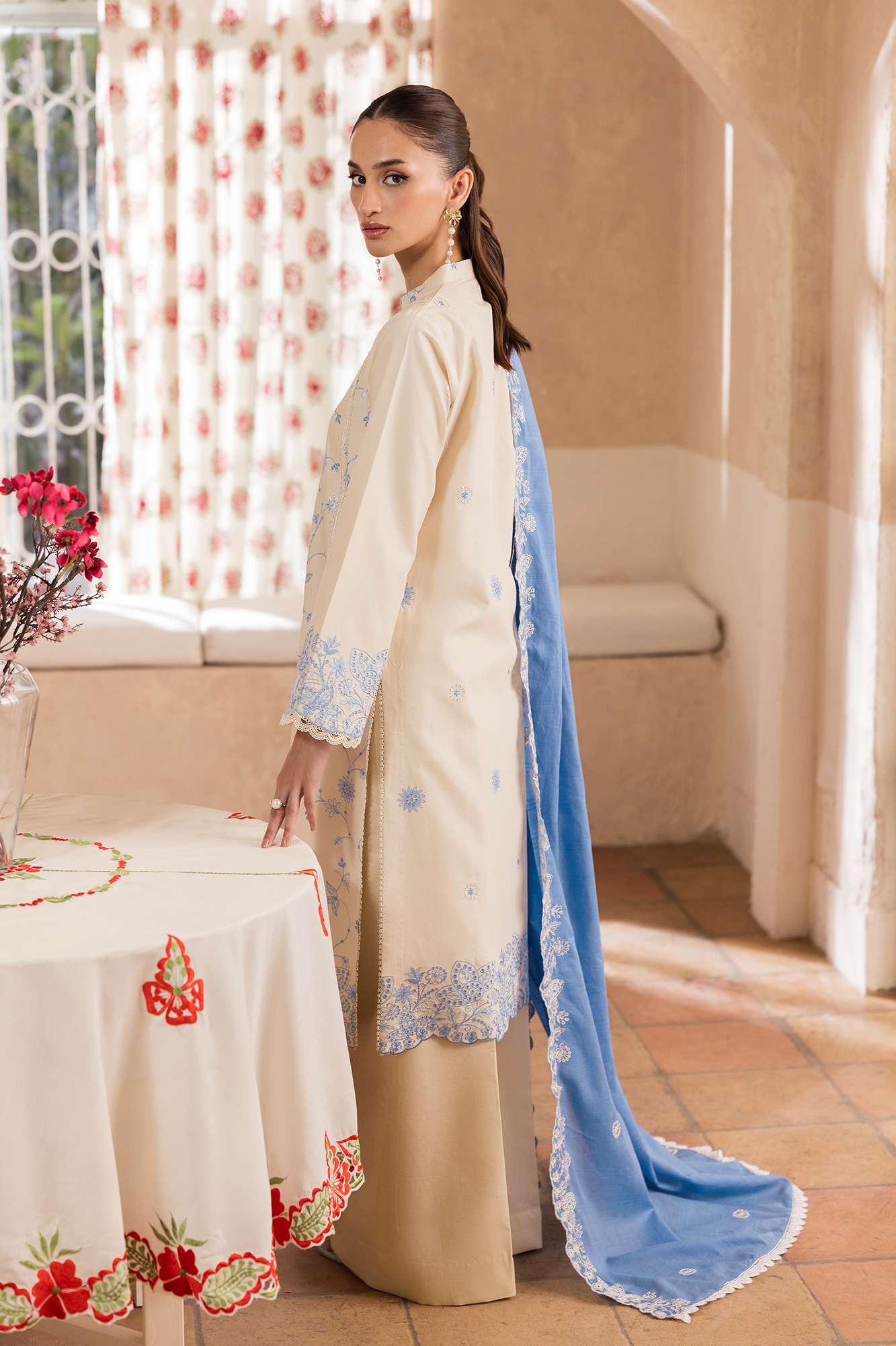 Nissa Chikankari Lawn – N-02