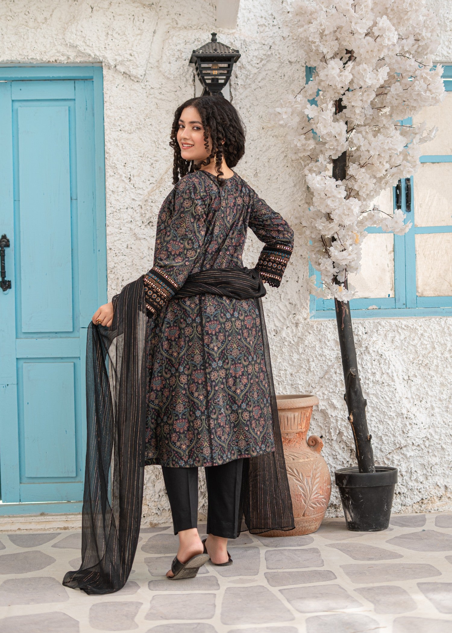 lawn cotton Pishwas in Black