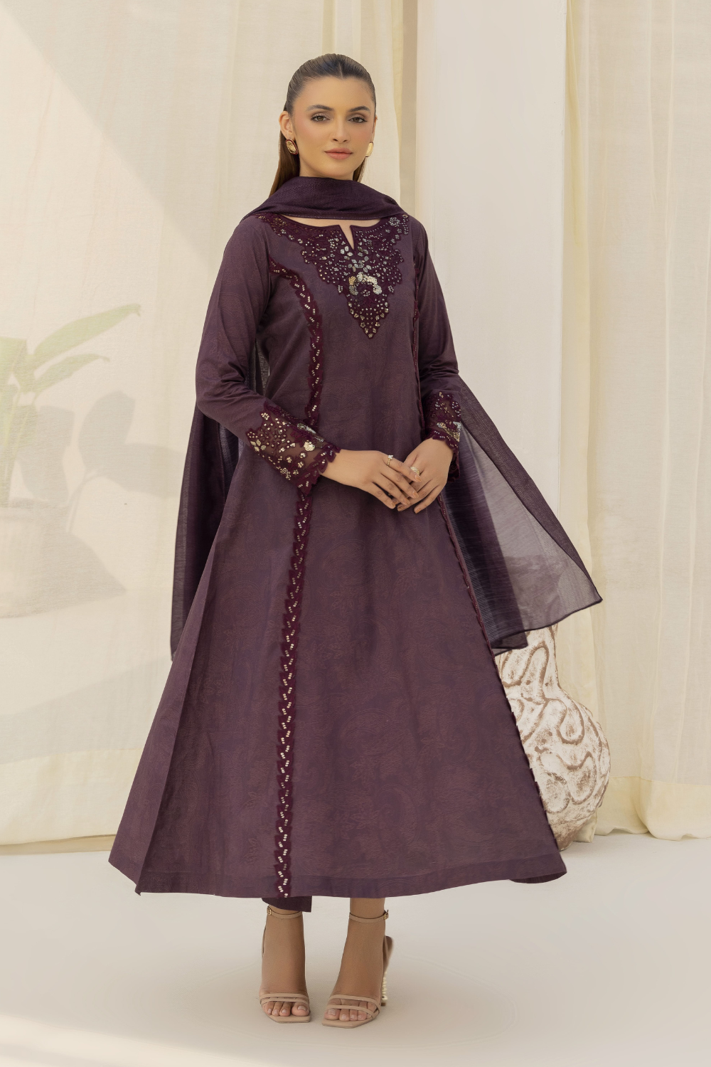 lawn Pishwas in Maroon