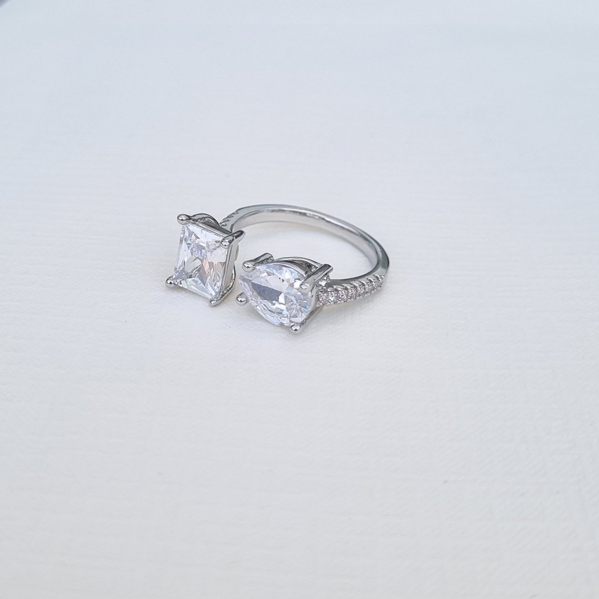 Ring in Silver Color by - Trendy Women Ring QDR1424