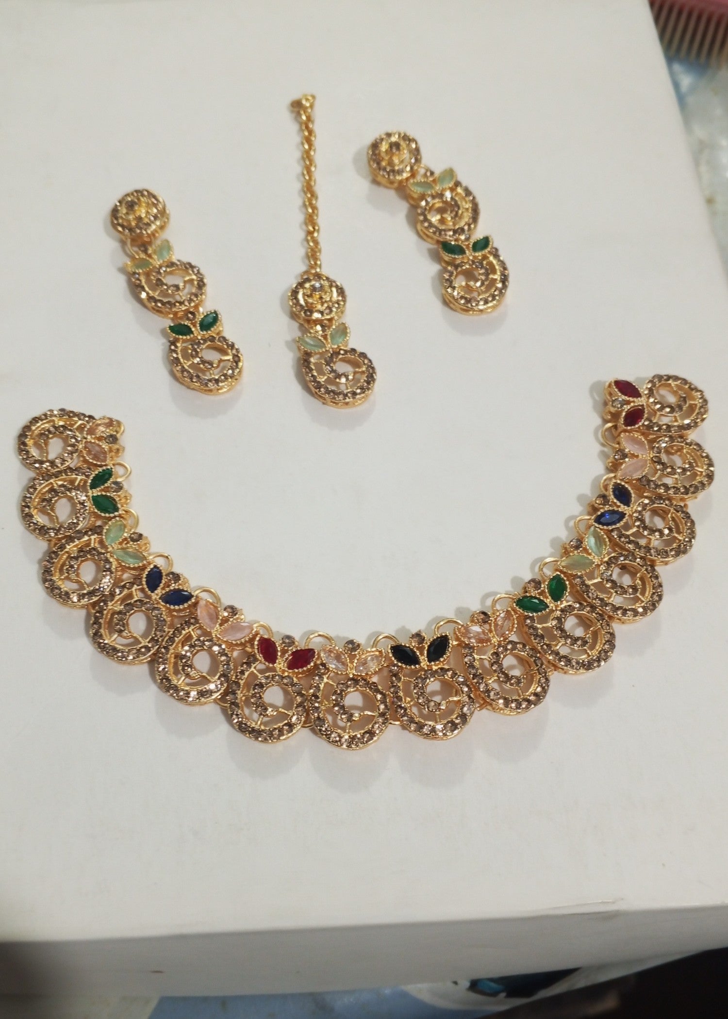 Jewelry Set in Multi, gold Color by - Trendy Women Jewelry Set AIE1323