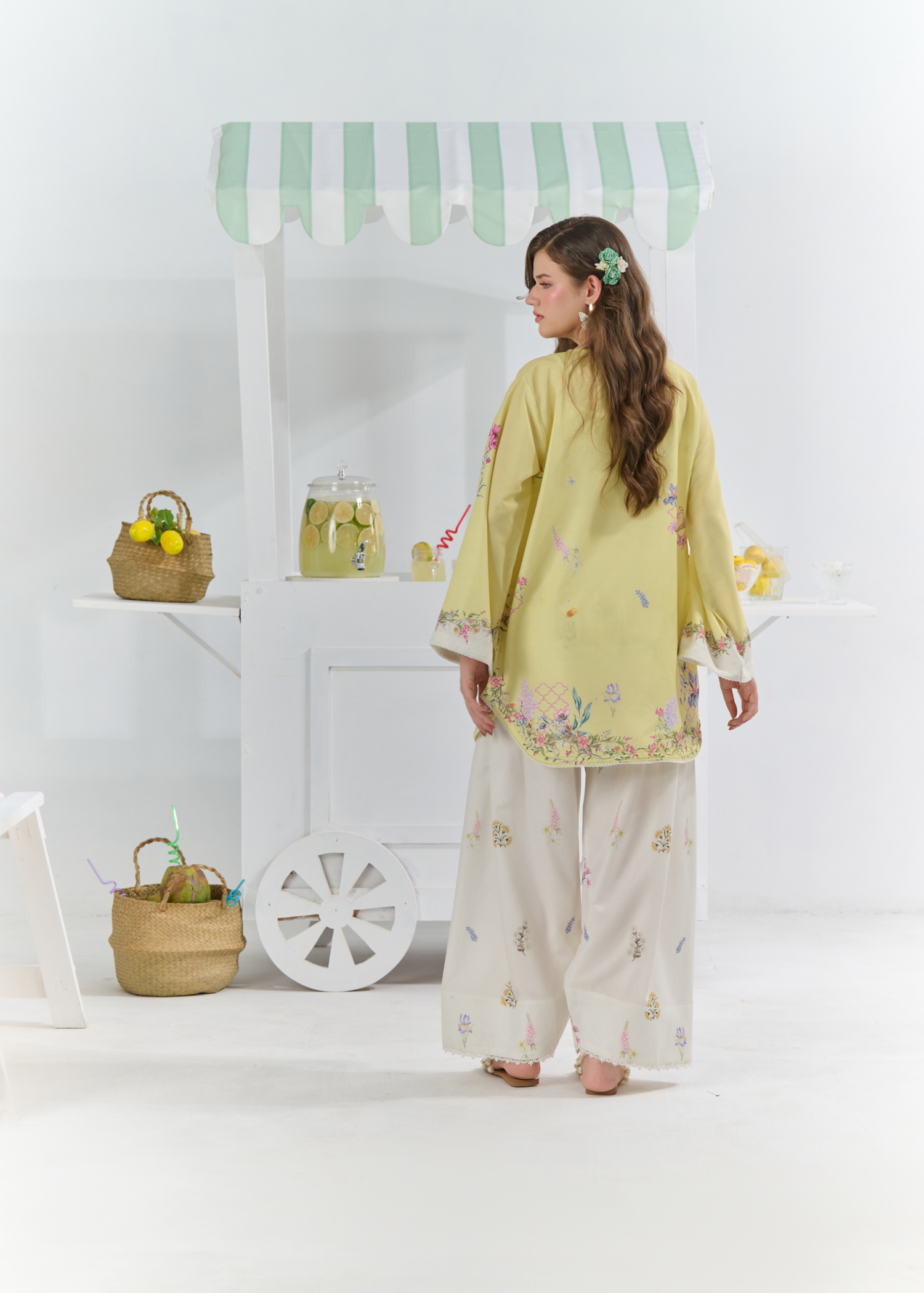raw silk Kurta Set in Yellow, off-white
