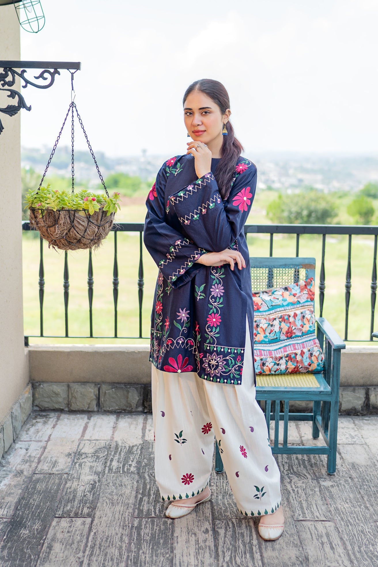 slub khaddar Kurta Set in Off-white, navy blue