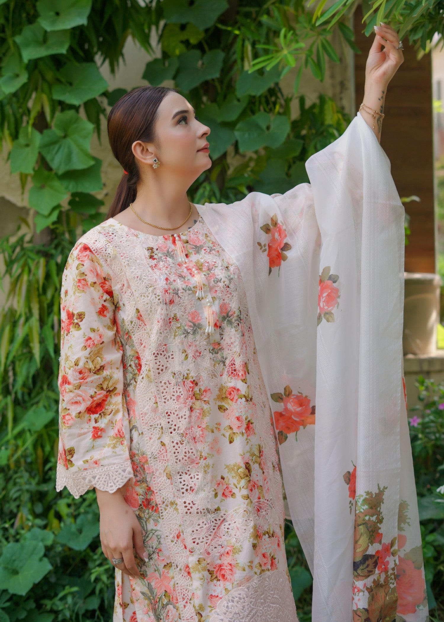 swiss lawn Kurta Set in Apricot orange