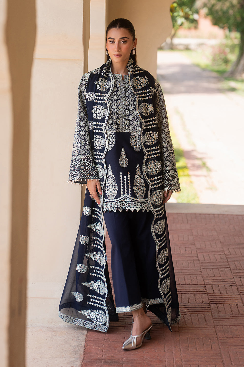 Luxury Lawn – TUBEROSE - MSU0638