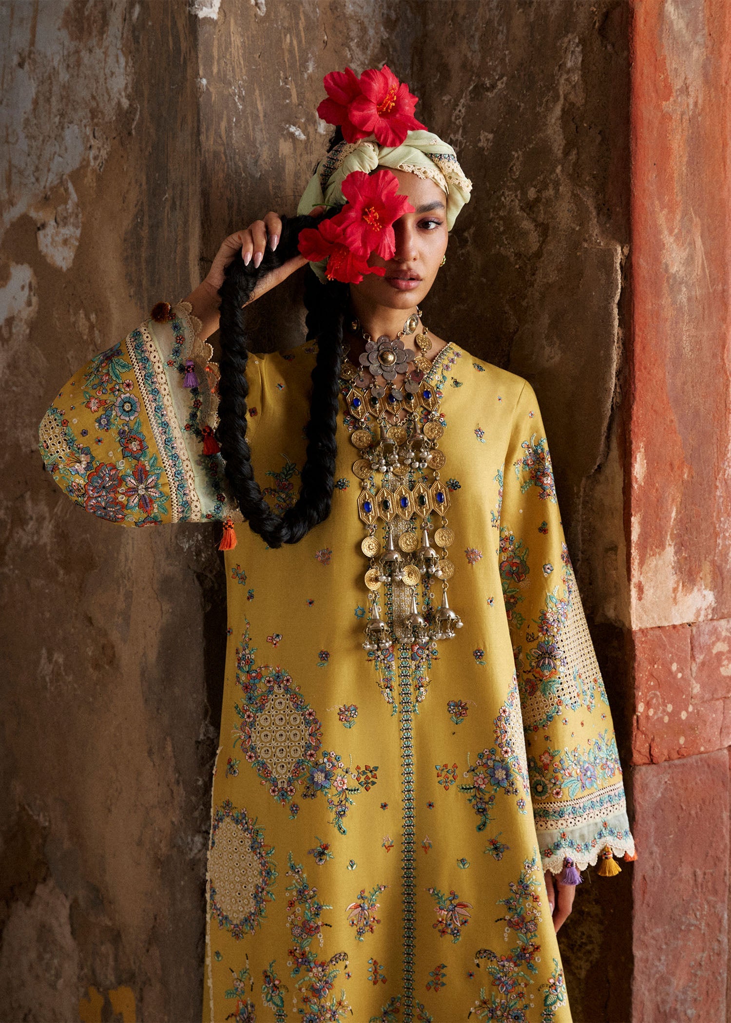 Zan Festive Luxury Lawn – Sari