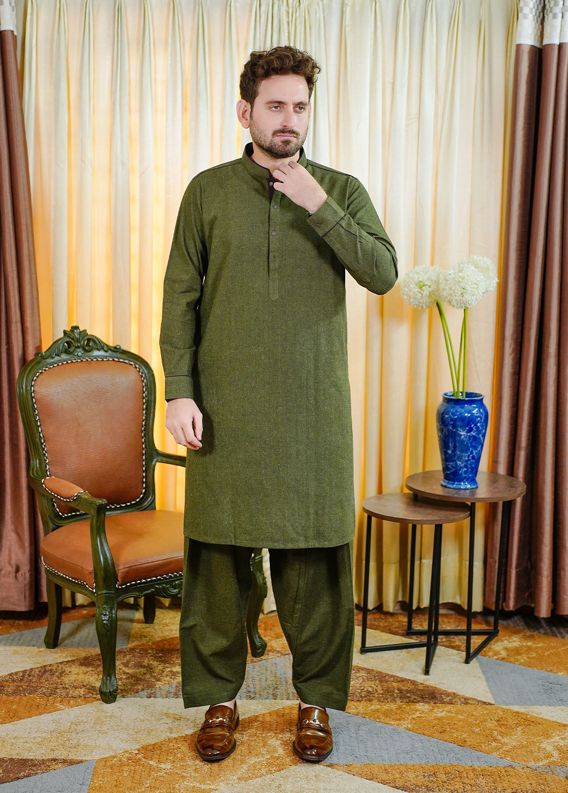 woolen karandi Shalwar Kameez in Green