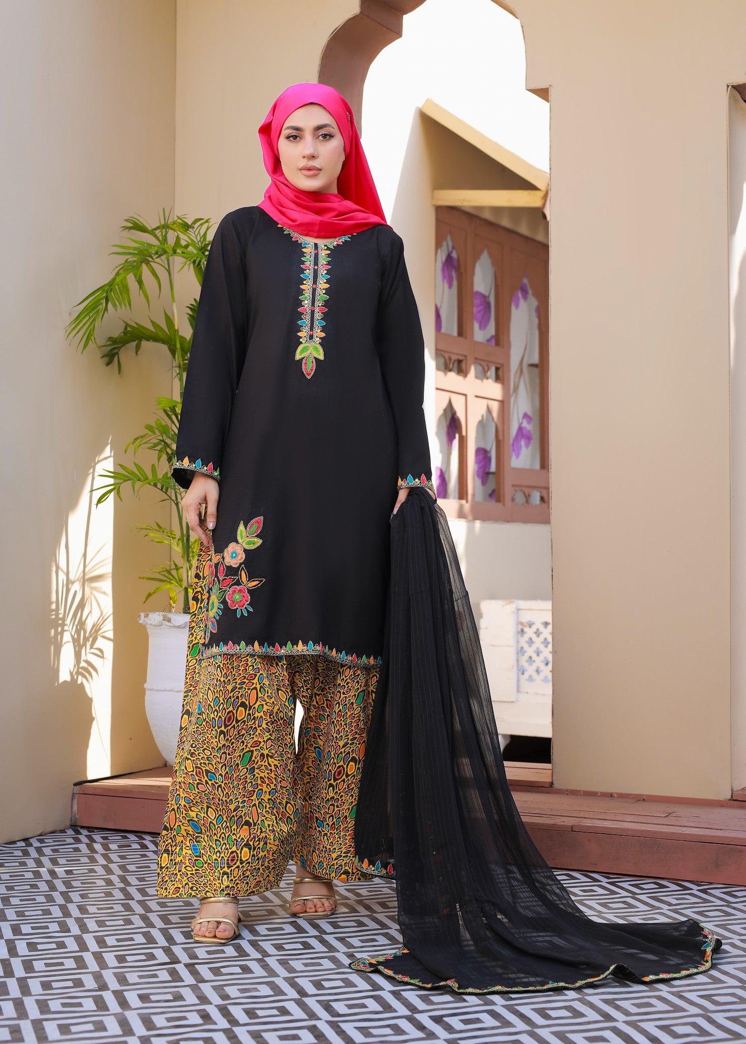 arabic lawn Kurta Set in Jet black