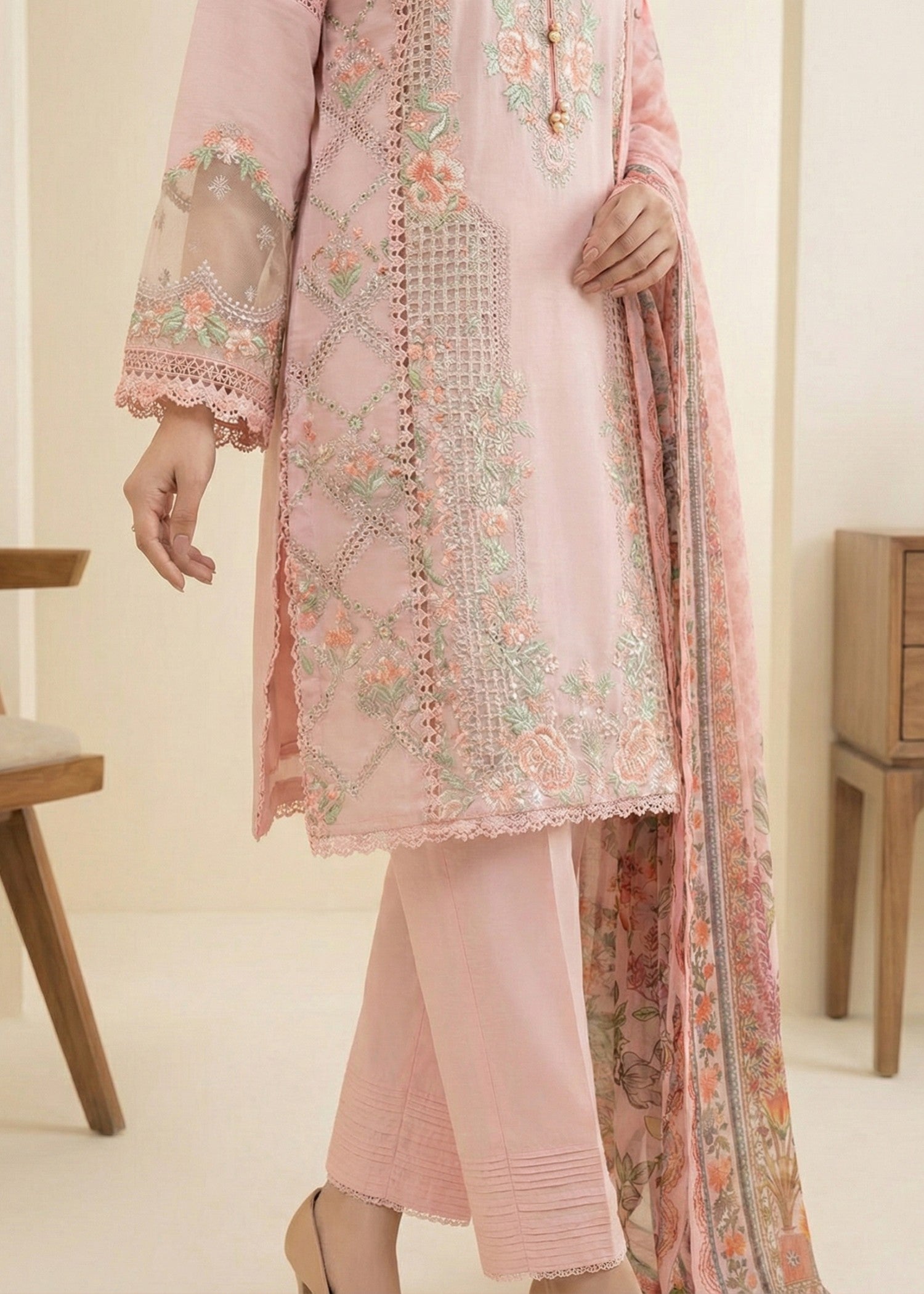 lawn Kurta Set in Pale pink