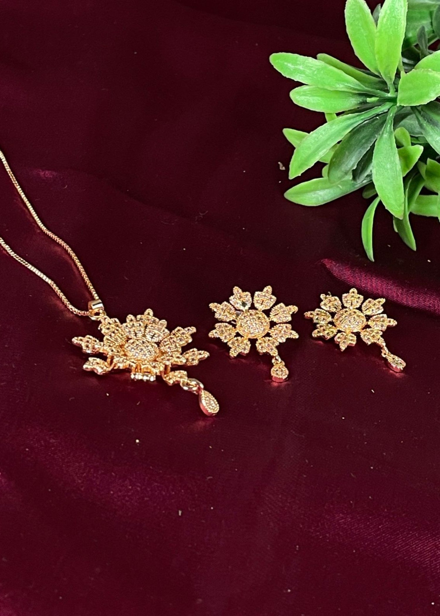 Jewelry Set in Gold Color by - Trendy Women Jewelry Set UTB4023