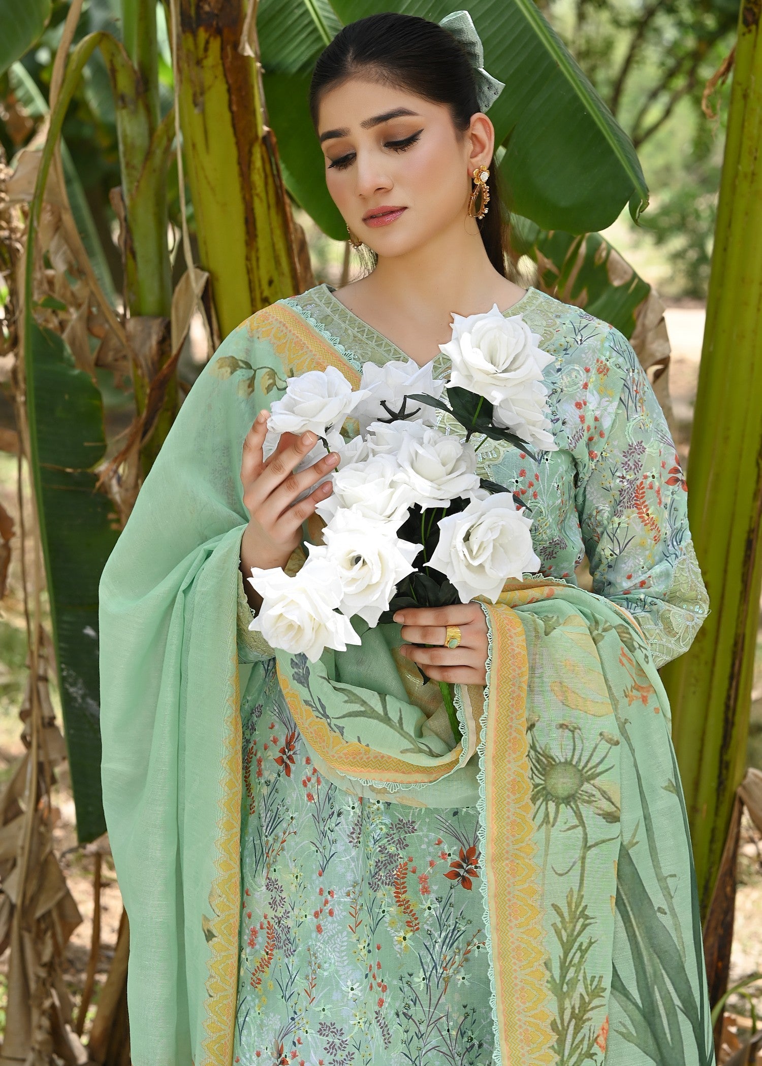 chikankari cotton Unstitched in Moss green