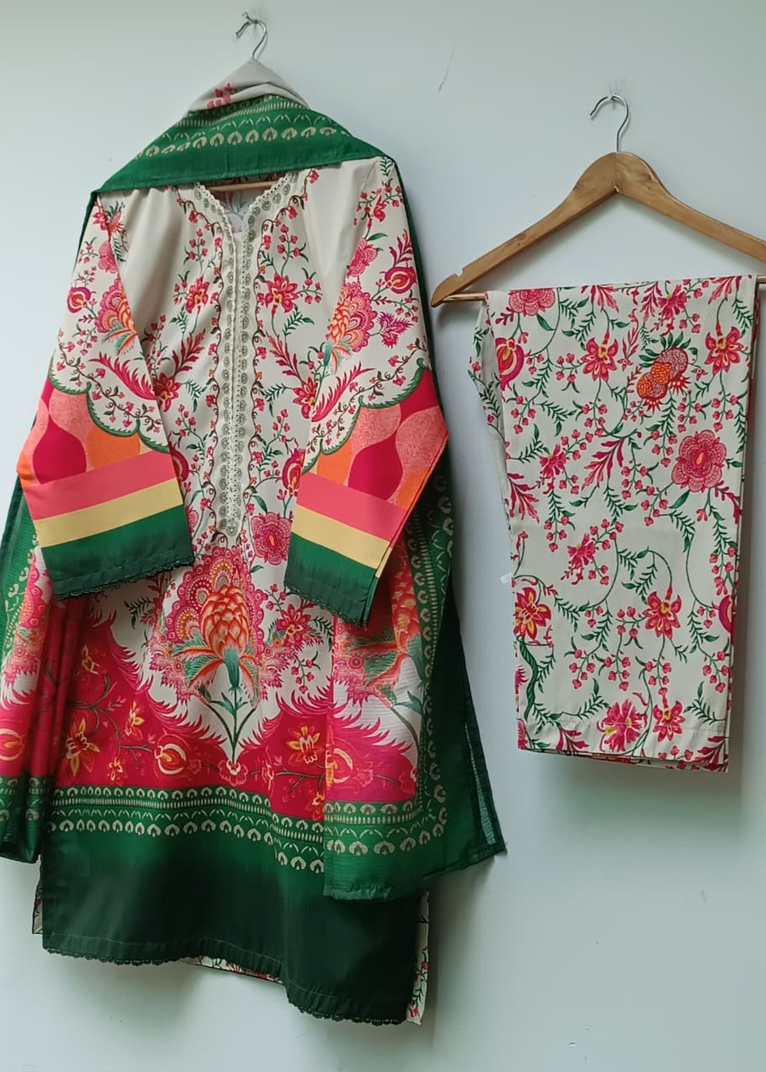 cotton satin Kurta Set in Multi