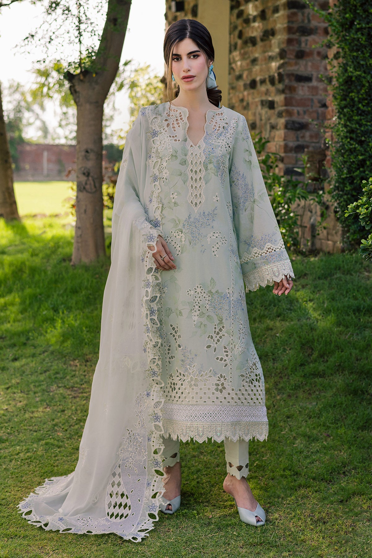 Lily May Lawn – NE-262