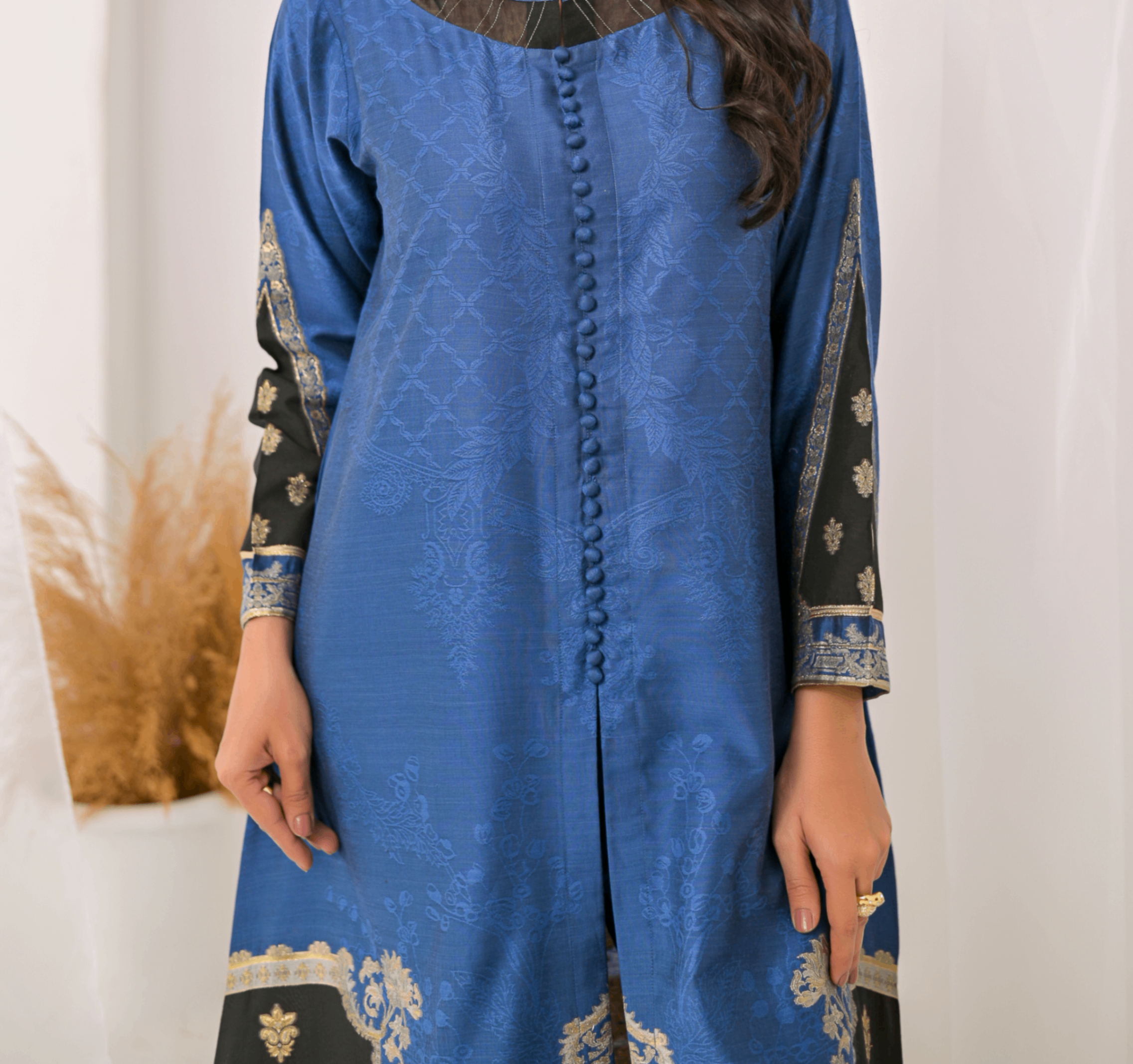 jacquard Maxi in Black, dark blue