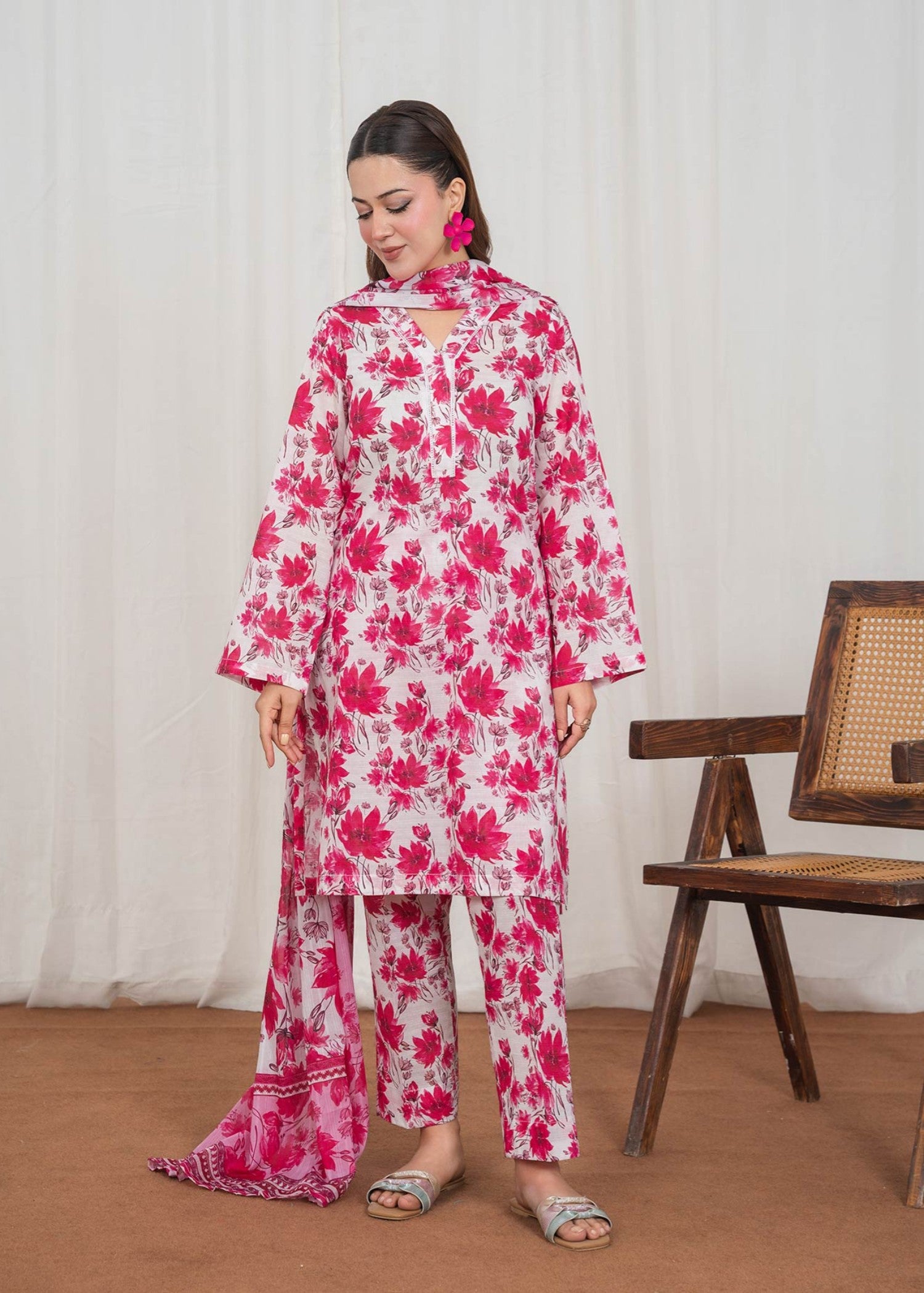 lawn Kurta Set in Hot pink, pink