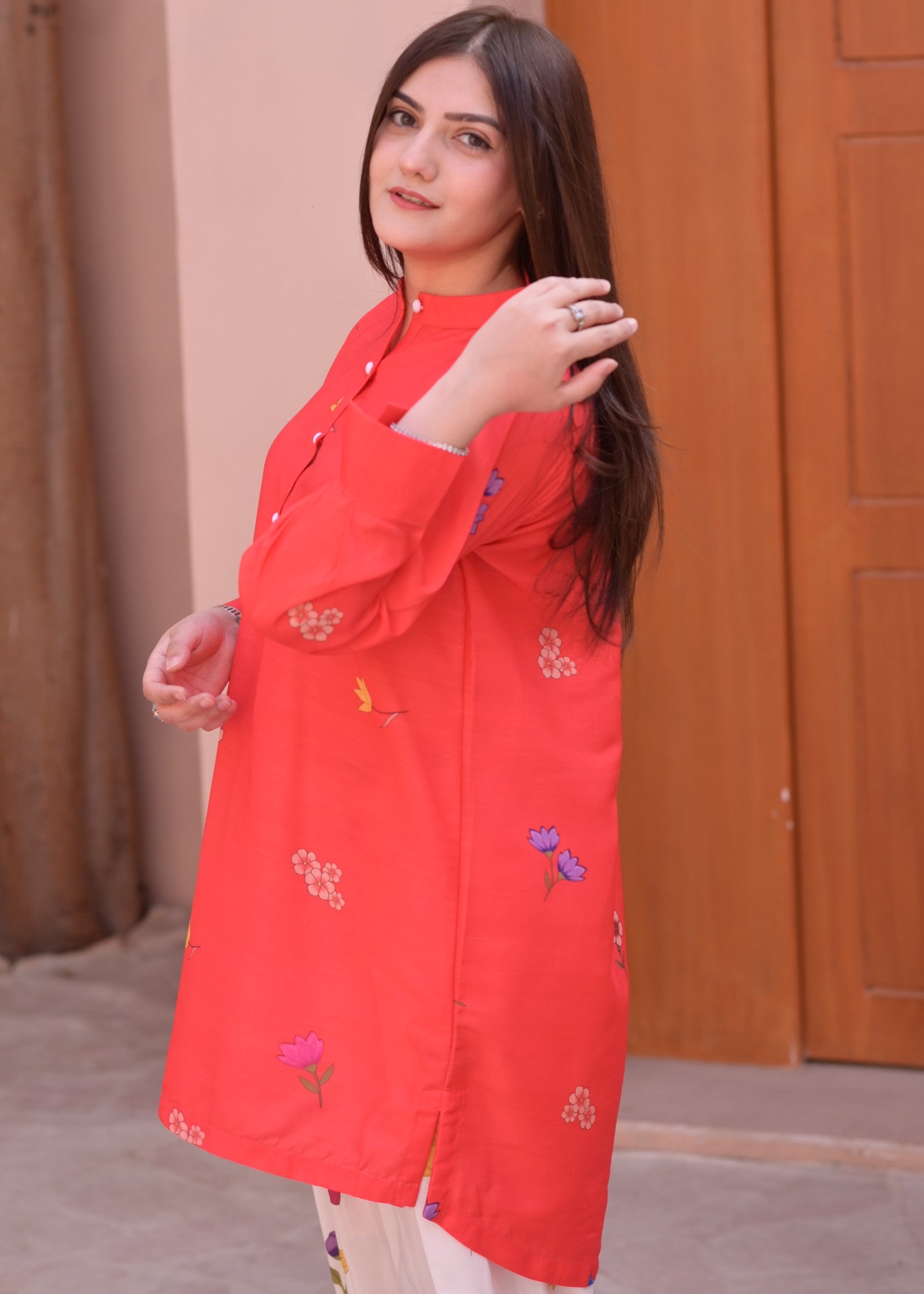 blended khaddar Kurta Set in White, fire red