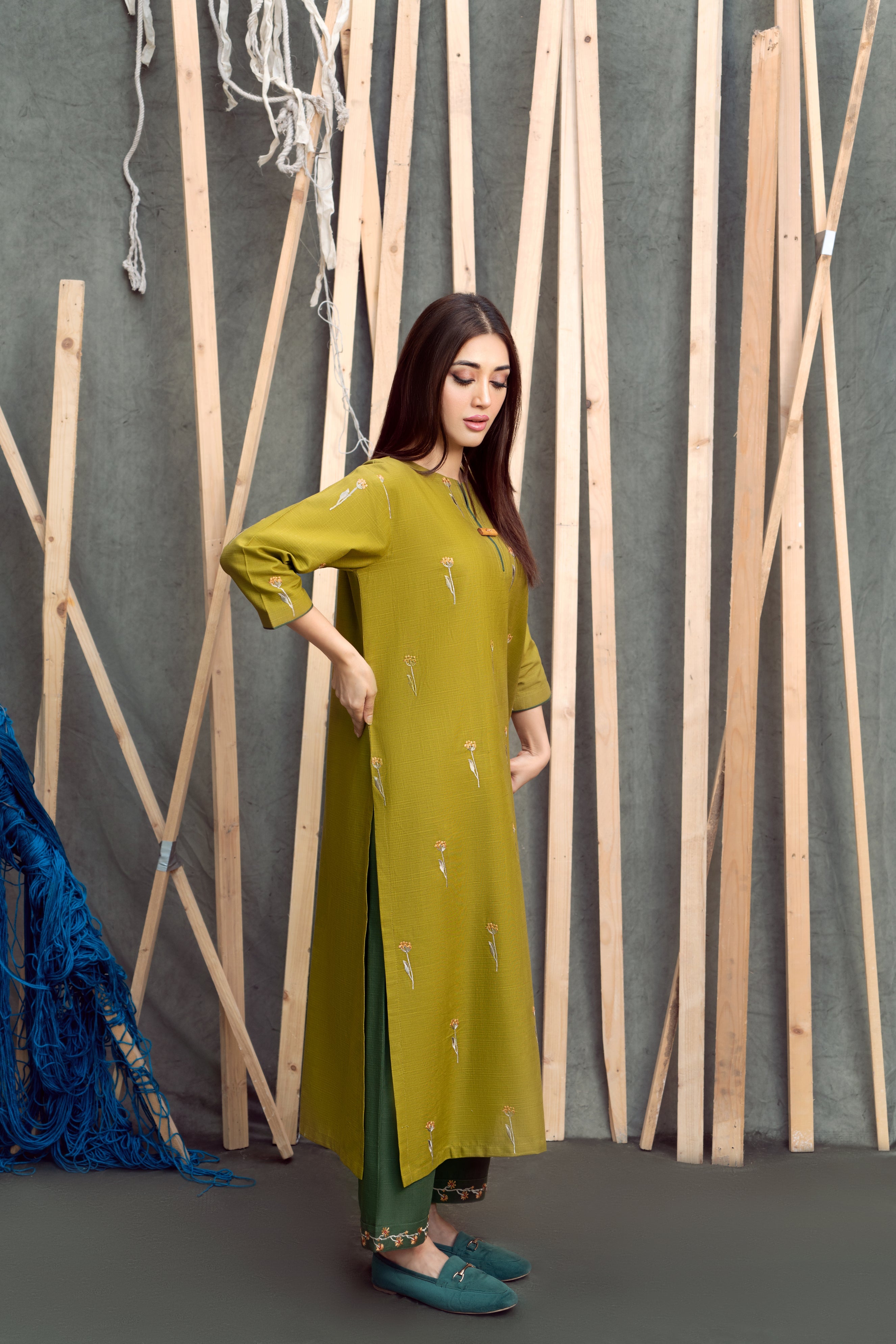slub khaddar Kurta Set in Apple green