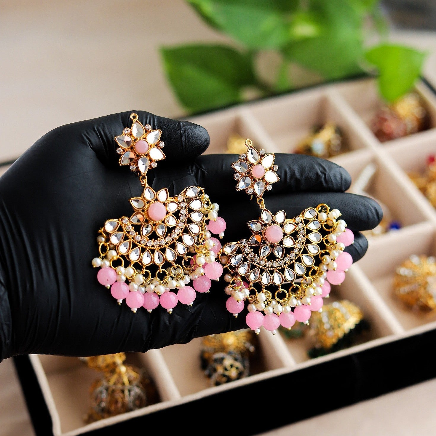 Jewelry Set in Pink Color by - Trendy Women Jewelry Set UDX0733