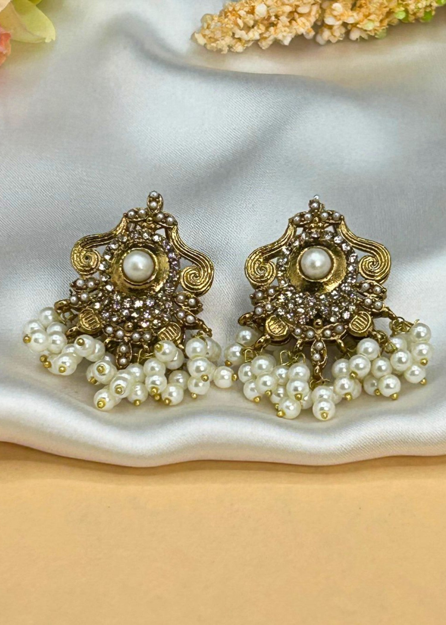 Earrings in Pearl white Color by - Trendy Women Earrings MTZ0702