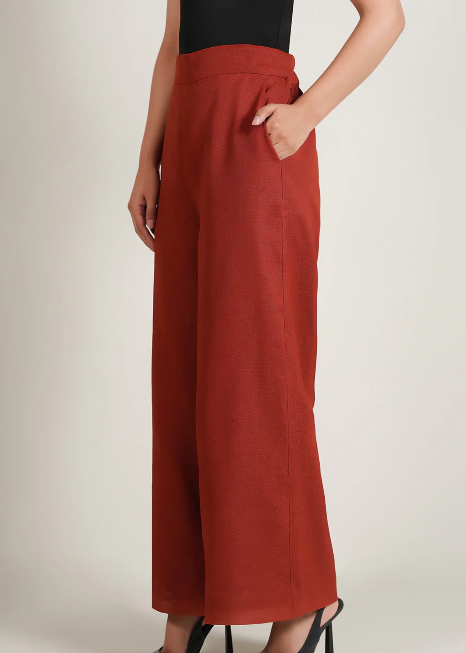 crepe Pants in Rust orange
