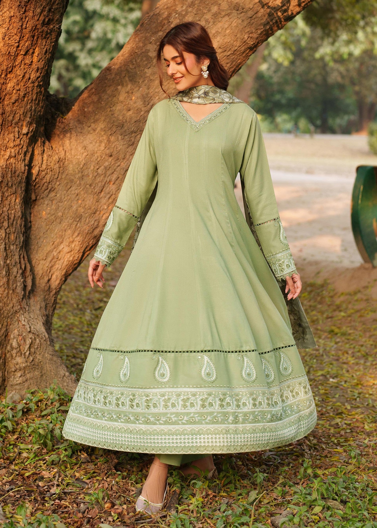 linen Pishwas in Sage green