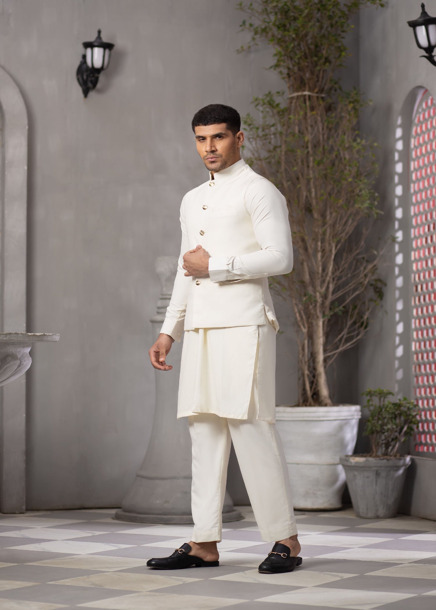 boski Waistcoat in White by X Men