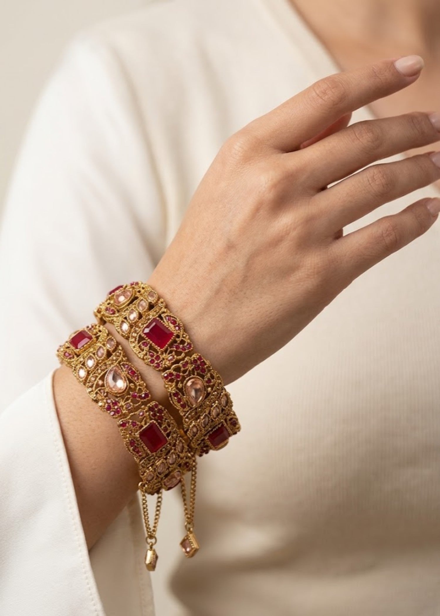 Bangles in Red Color by - Trendy Women Bangles WZL1762