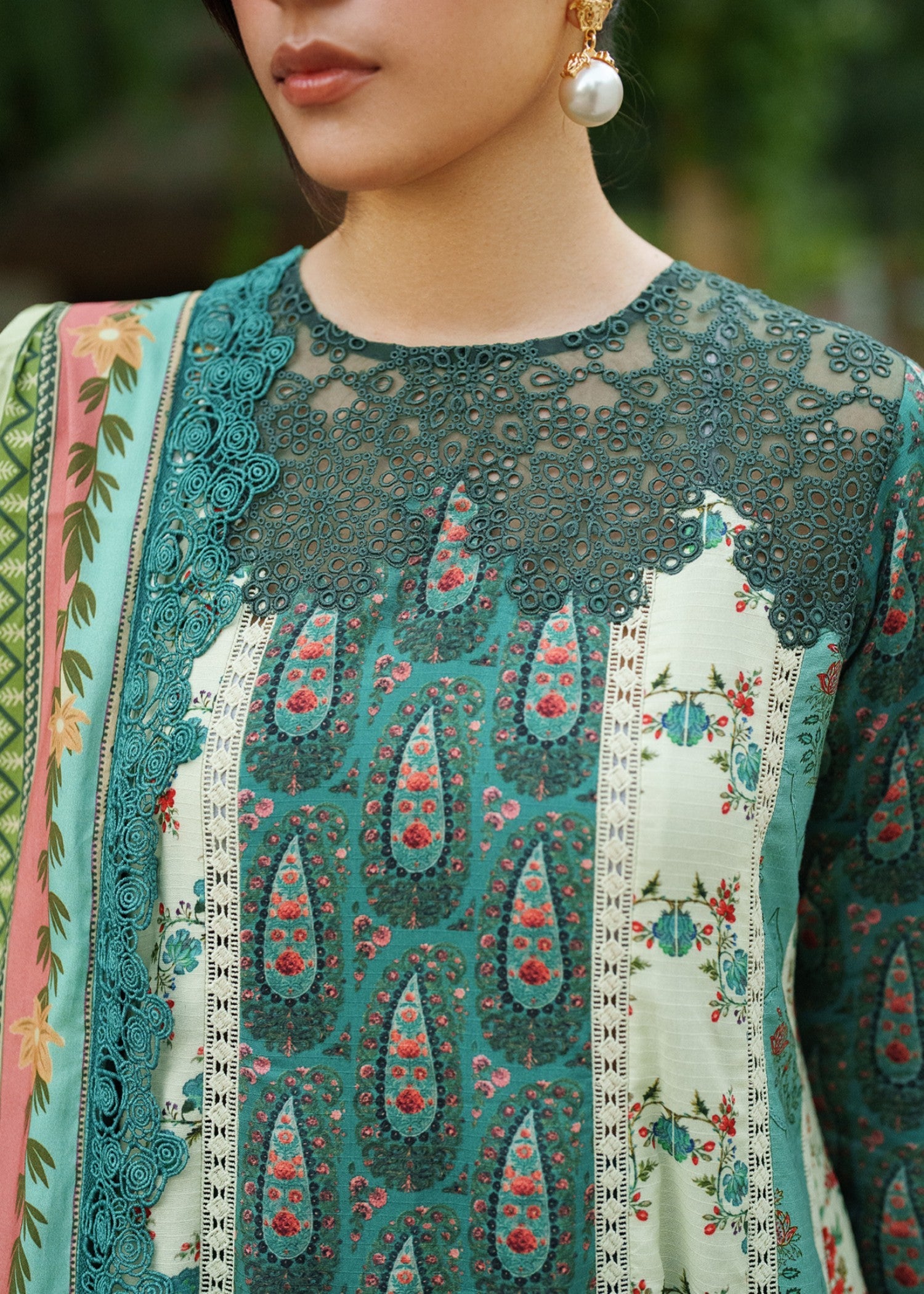 viscose Unstitched in Beige, forest green