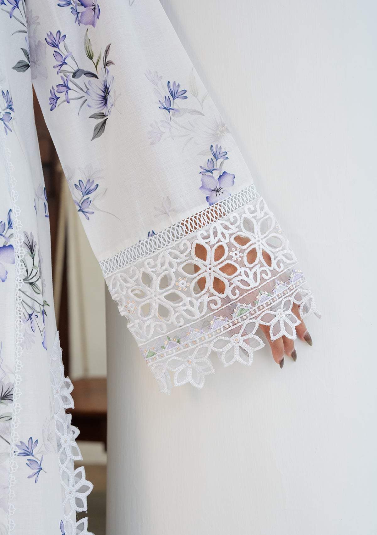 lawn Kurta Set in Off-white