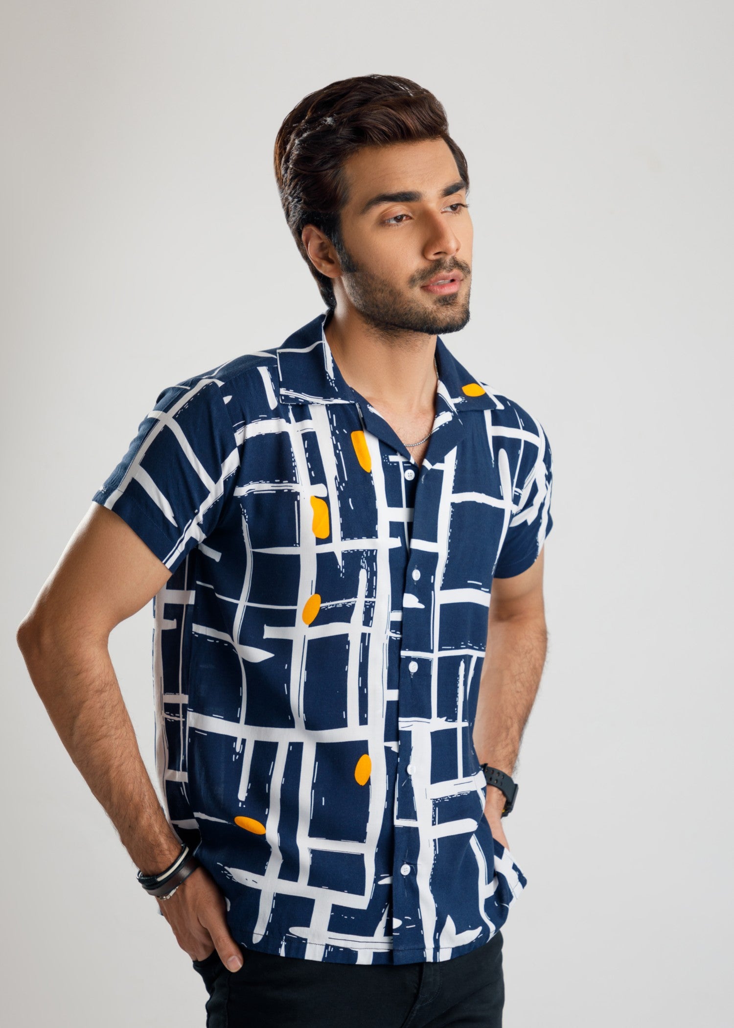 linen Casual Shirt in Navy blue, mustard, white