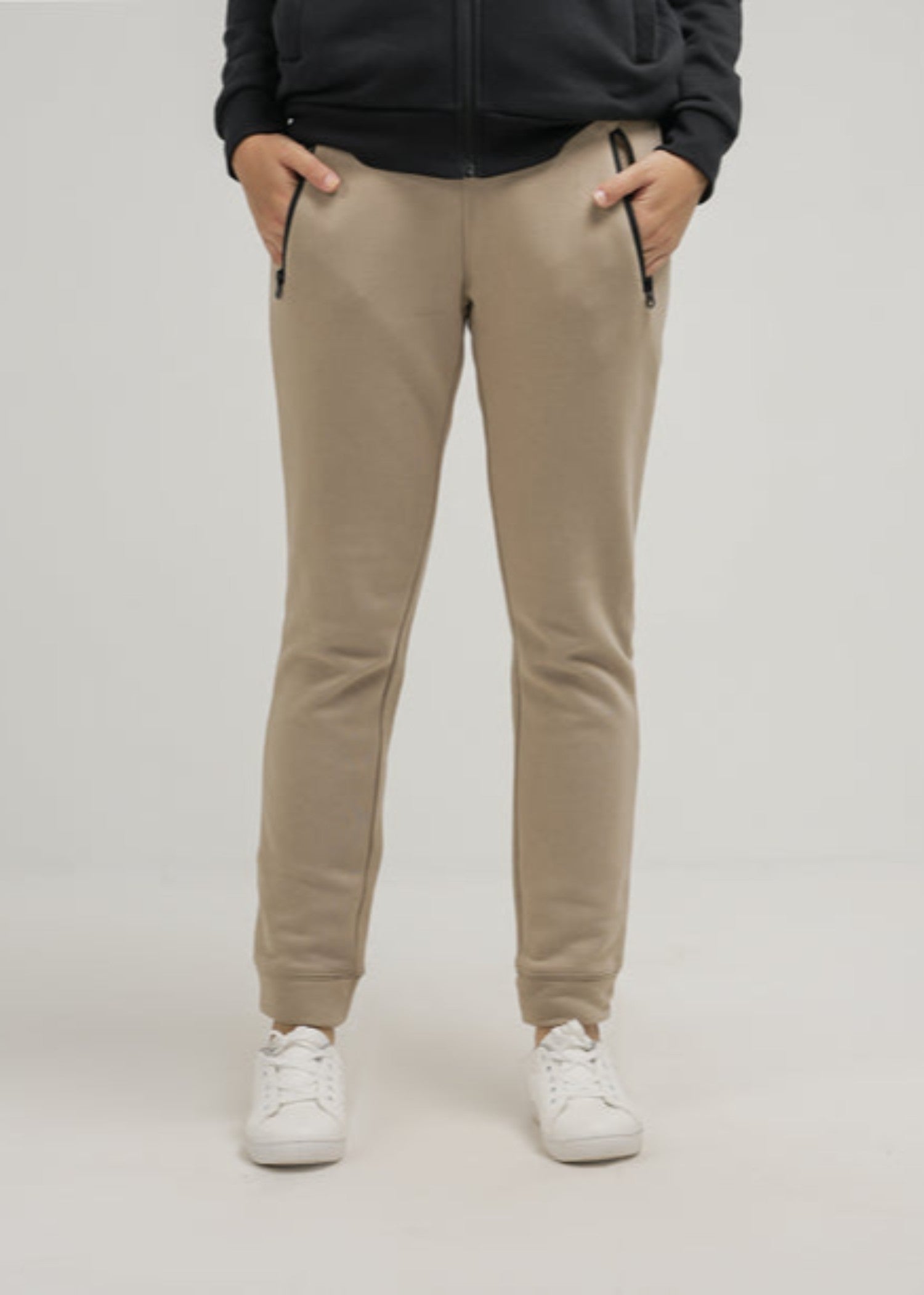 fleece Trousers in Khaki brown