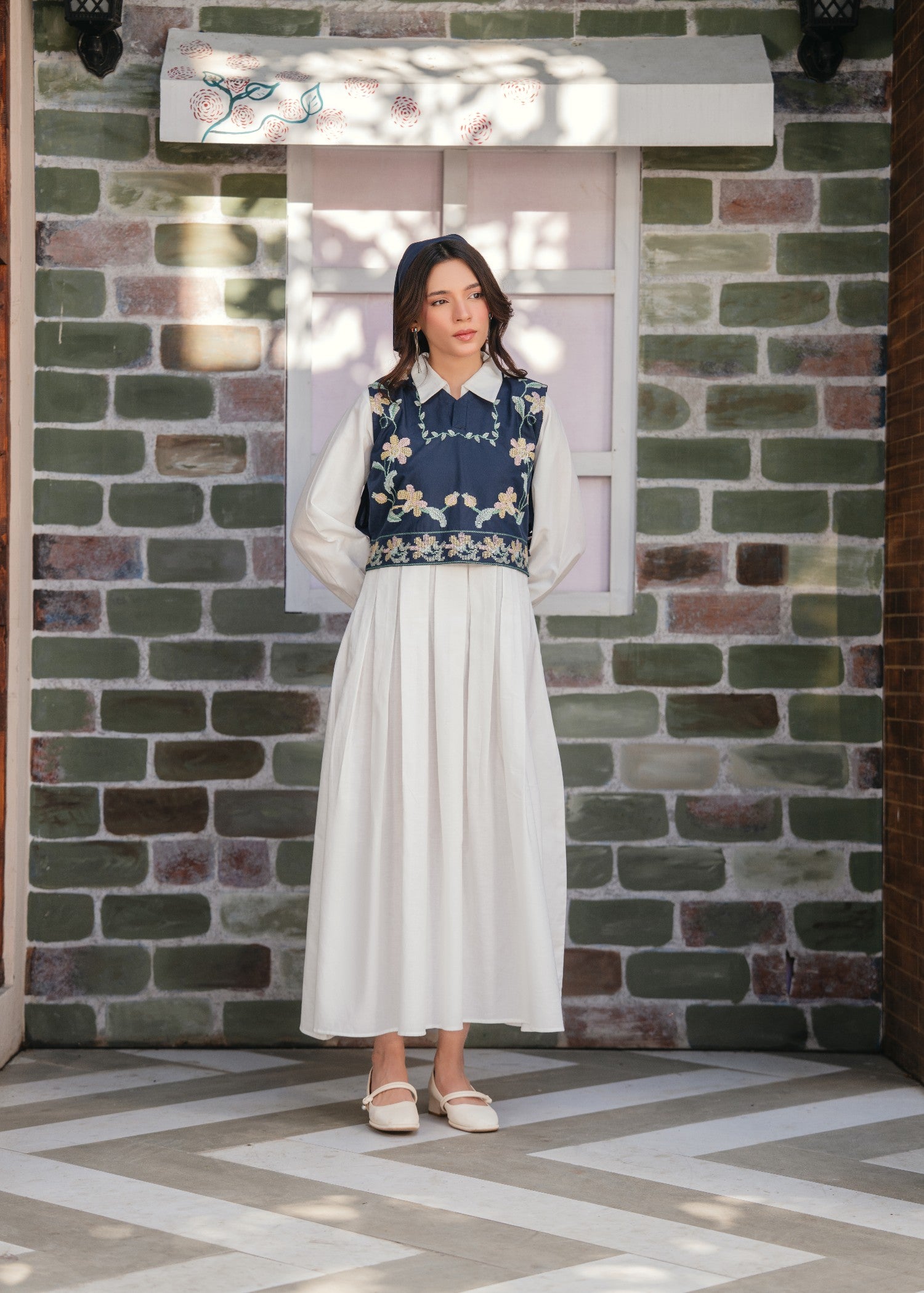 lawn Maxi in Blue, white