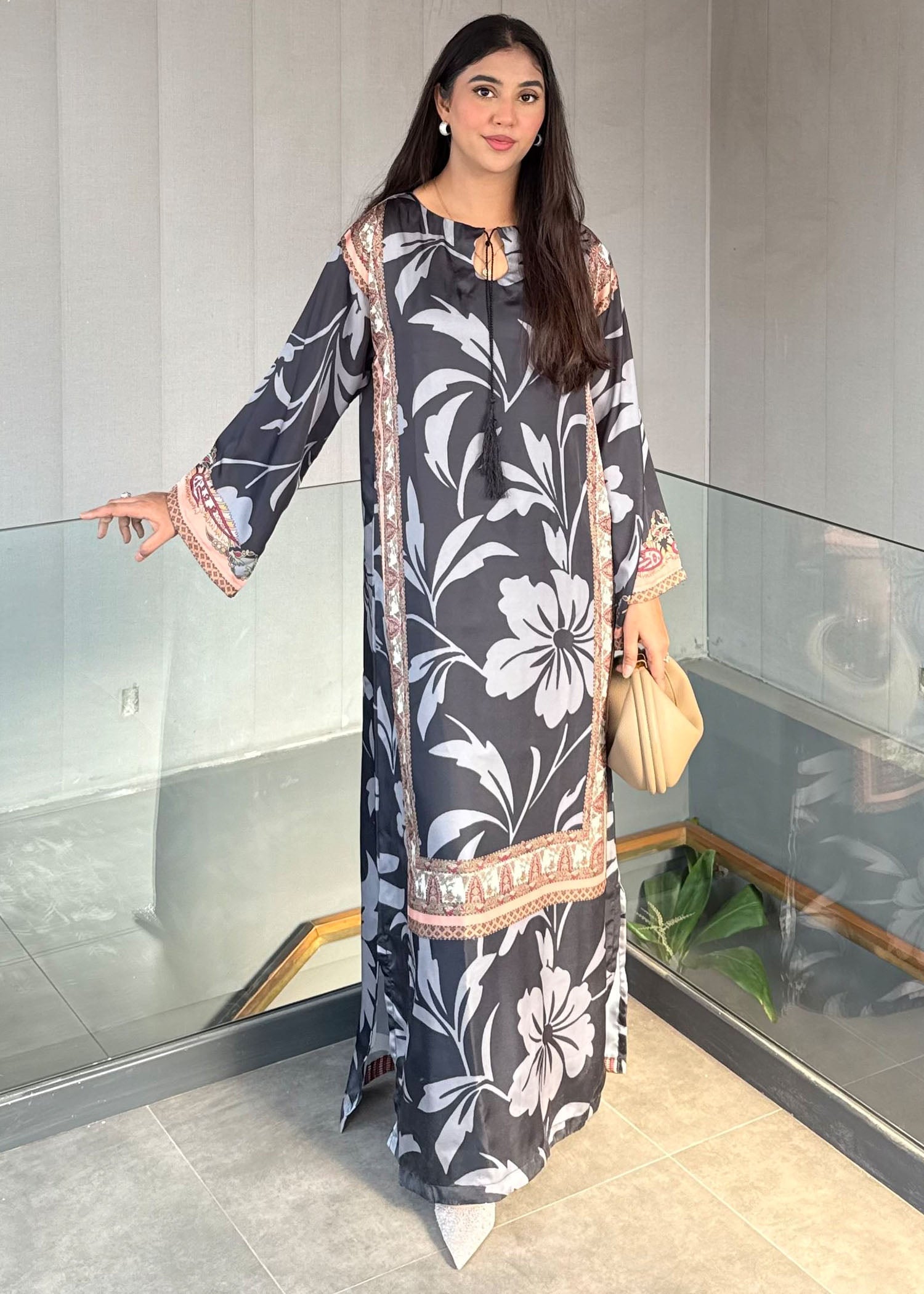 satin silk Kaftan in Black