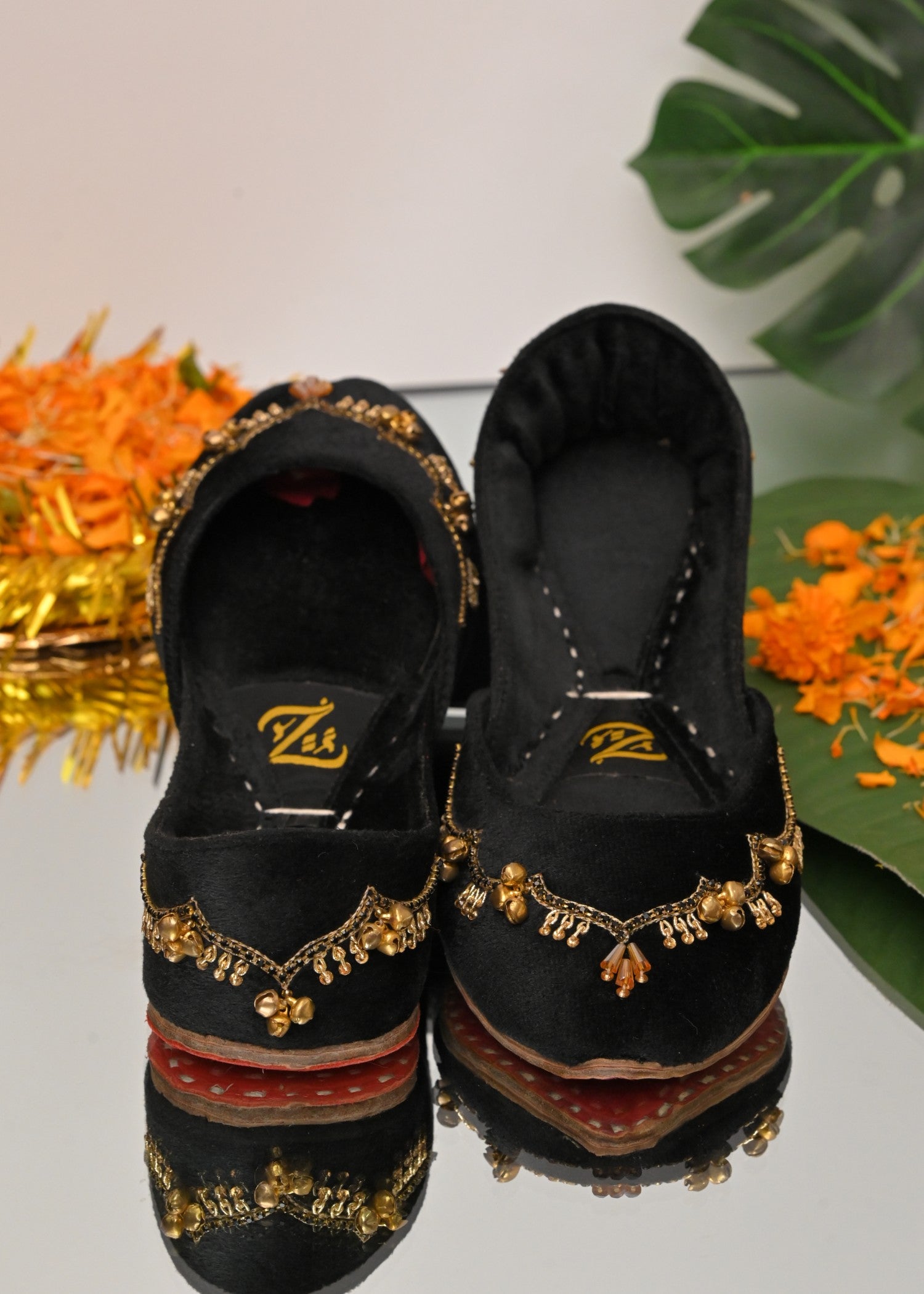 Khussa in Black by - High Quality Women Khussa BNL9503